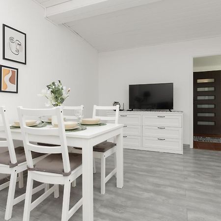 Metro Plac Wilsona Apartments Mickiewicza By Noclegi Renters Warszawa Zewnętrze zdjęcie
